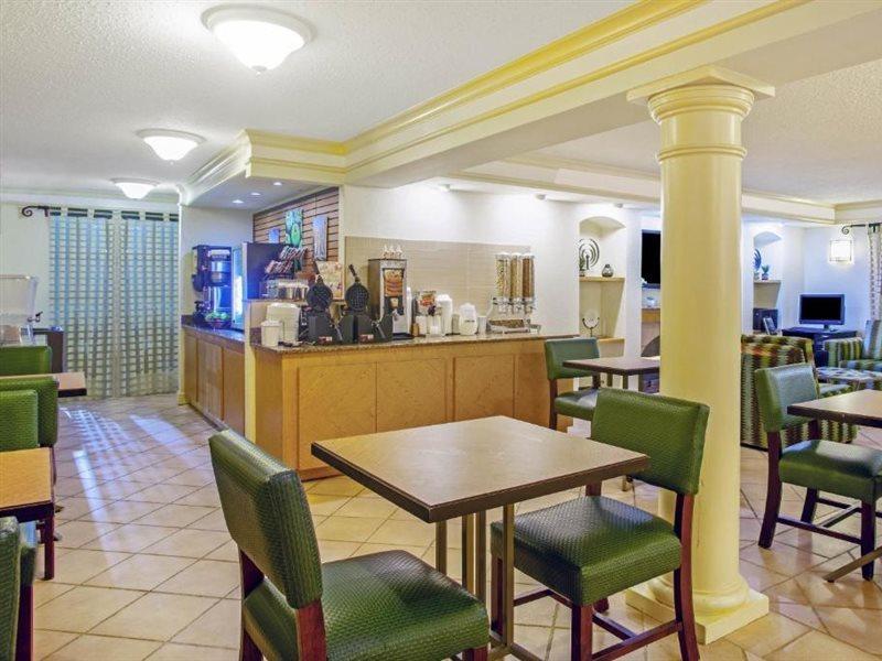 La Quinta Inn By Wyndham Вікторія Екстер'єр фото