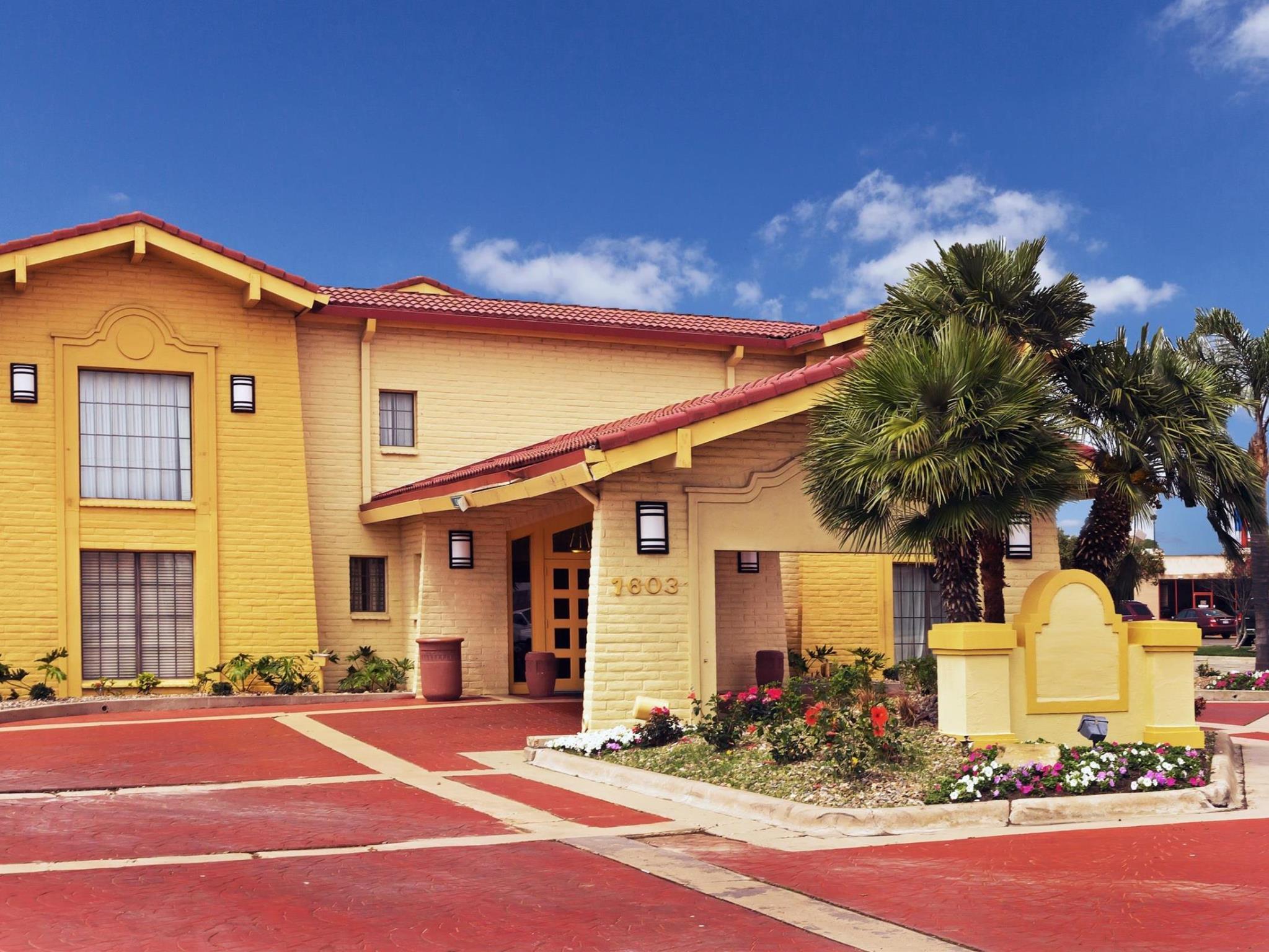 La Quinta Inn By Wyndham Вікторія Екстер'єр фото