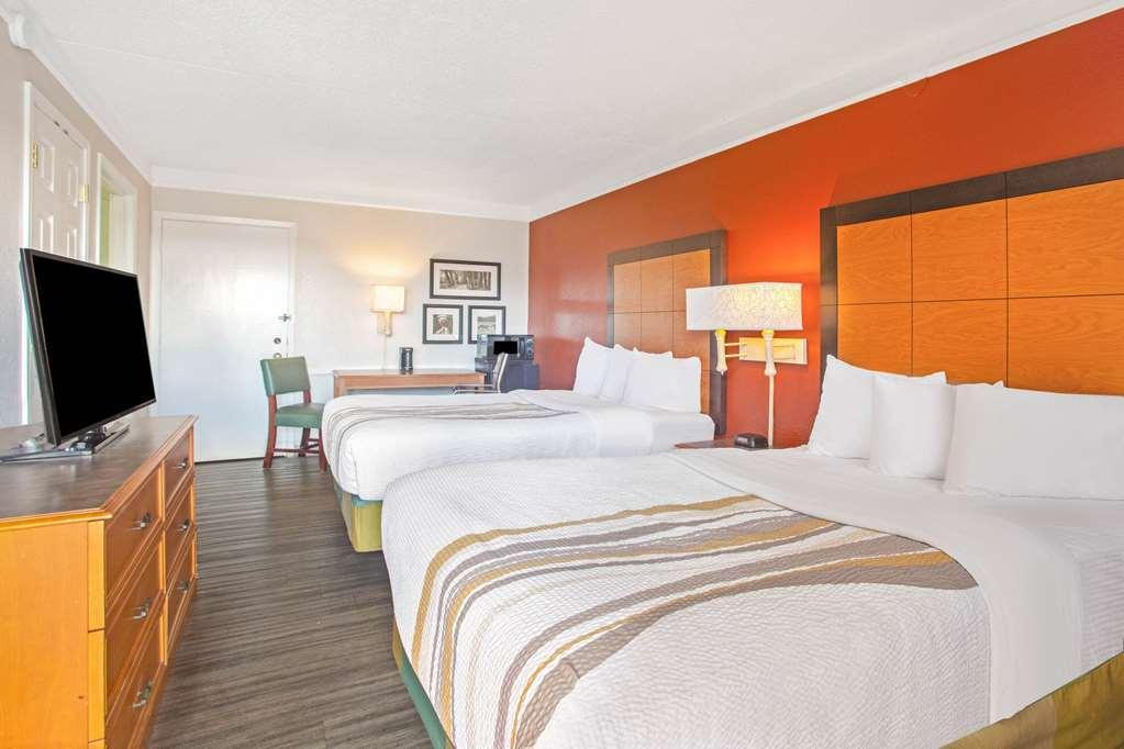 La Quinta Inn By Wyndham Вікторія Номер фото