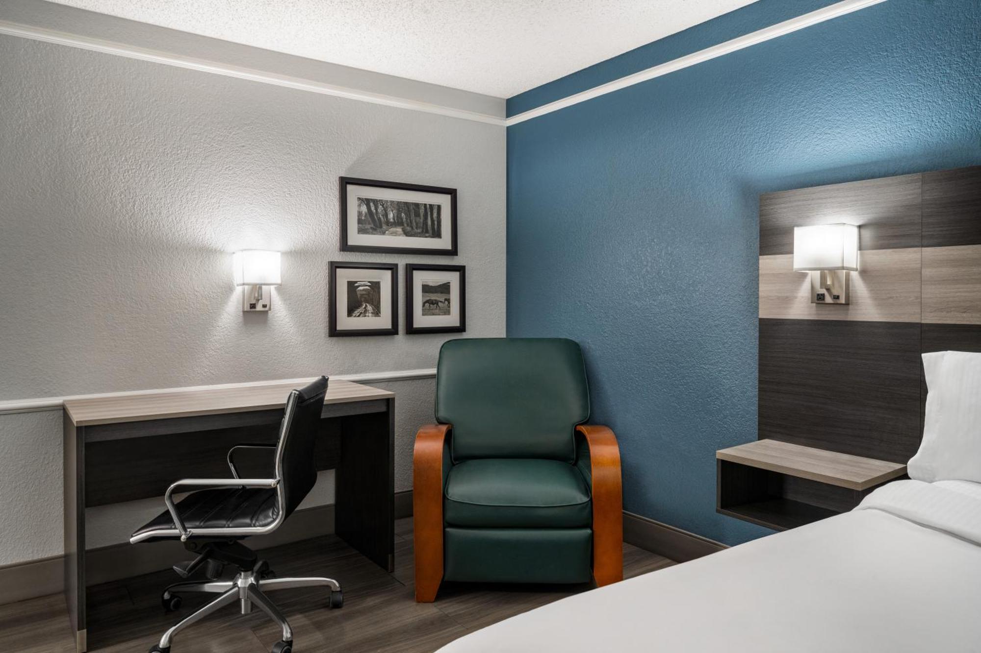 La Quinta Inn By Wyndham Вікторія Екстер'єр фото